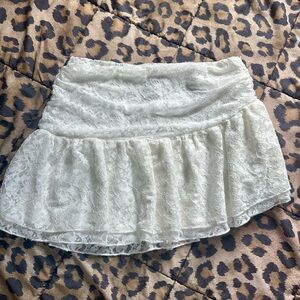 NWOT Dizzire White Lace Ruffle Mini Skirt